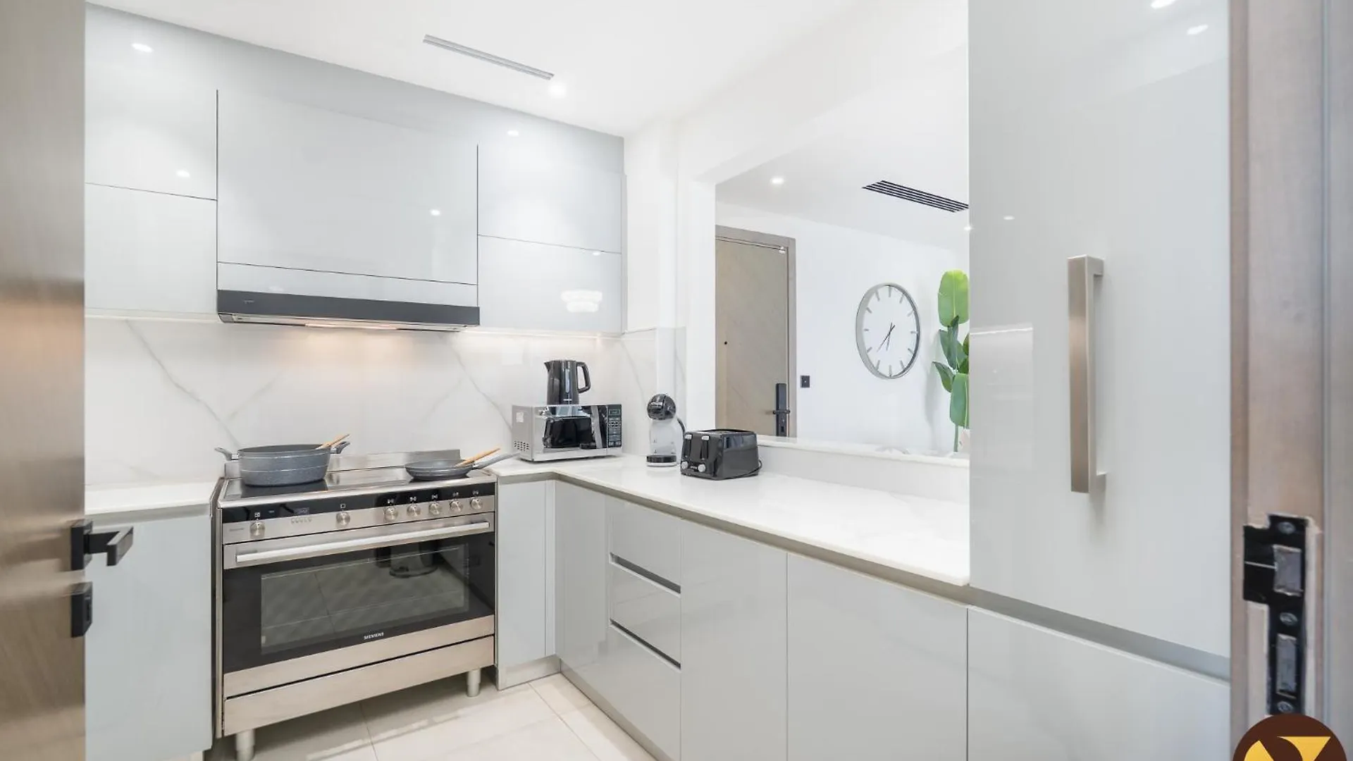 Vogue Spacious Brand New Three Bedroom Located Binghatti Creek, Smart Home With Creek Harbour View & Big Balcony Dubái Apartamento